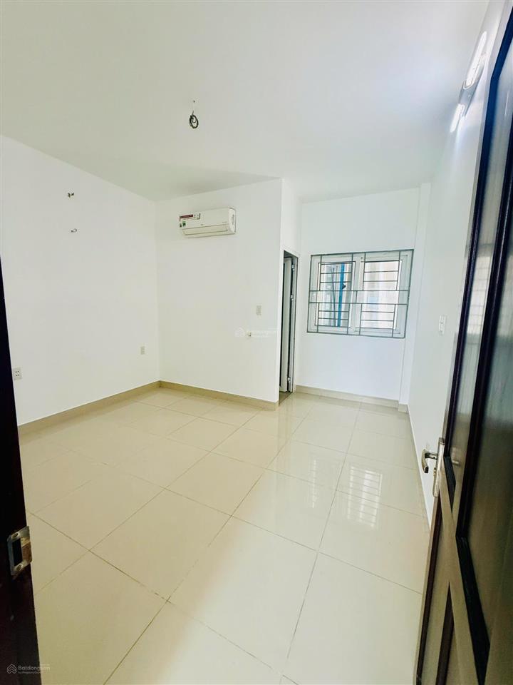 12 triệu/tháng  nhà sạch sẽ 2 lầu 3 phòng ngủ 4wc riêng gò cát, p.phú hữu gần quận 2