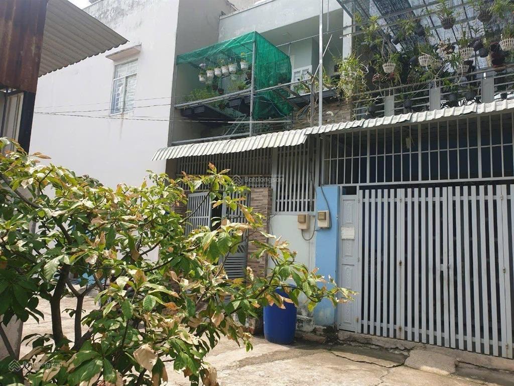 8 triệu/tháng  nhà 2 tầng 3 phòng ngủ hẻm xe hơi võ văn hát gần khu công nghệ cao   thành đông