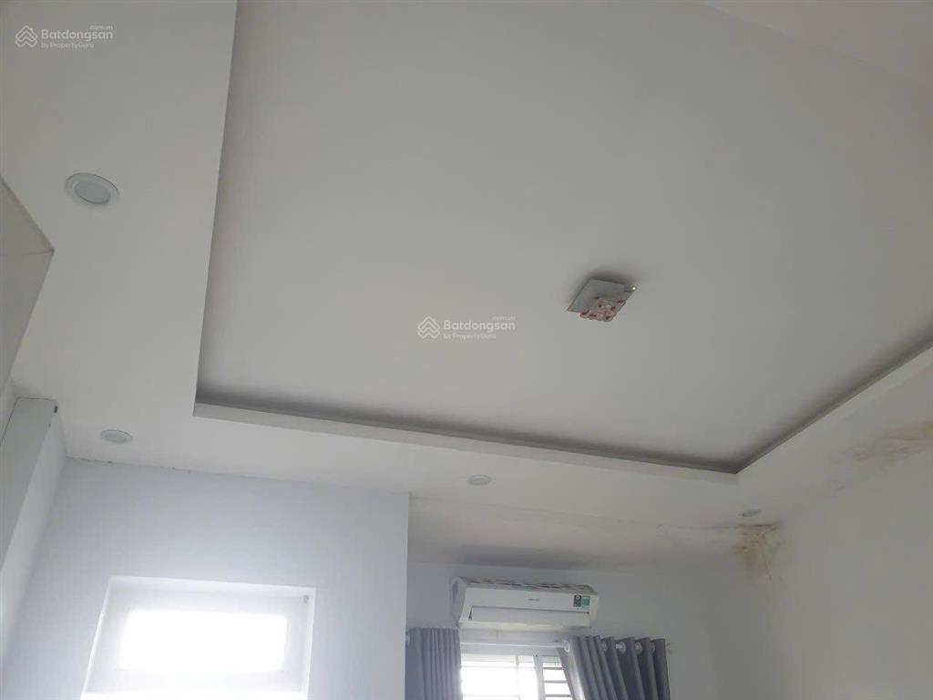 8 triệu/tháng  nhà 2 tầng 3 phòng ngủ hẻm xe hơi võ văn hát gần khu công nghệ cao   thành đông