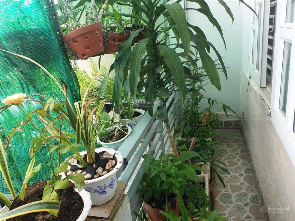 8 triệu/tháng  nhà 2 tầng 3 phòng ngủ hẻm xe hơi võ văn hát gần khu công nghệ cao   thành đông