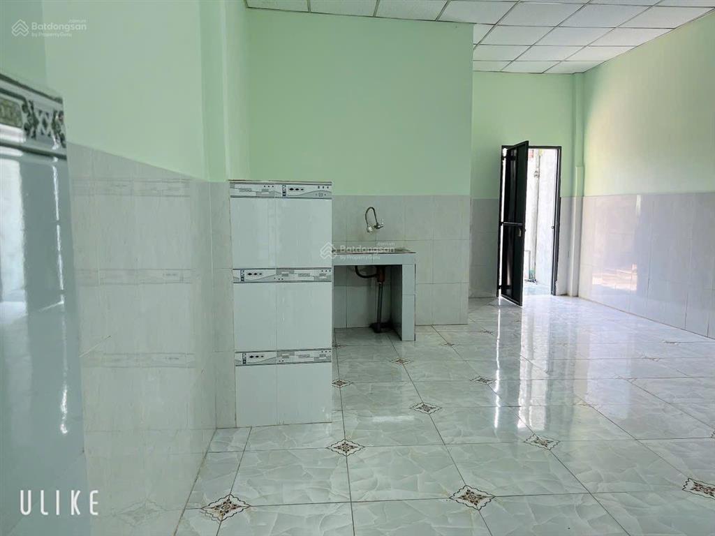 7 triệu/tháng  nhà 150m2 có 2 phòng ngủ sân rộng hẻm lò lu   thành đông