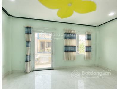 9 triệu/tháng  nhà 2 lầu 4 phòng ngủ hẻm xe hơi ngay ngã 3 nguyễn duy trinh  lã xuân oai