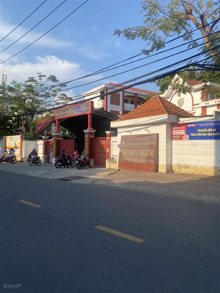 Ngang 11m dài 13m = 145m2 hồ bá phấn, phước long a, xây tự do chdv,biệt thự