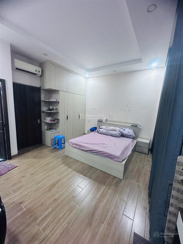 9.5 triệu/tháng  nhà ( 5 x 18m ) 2 lầu 3 phòng ngủ 4wc trường lưu gần nguyễn duy trinh