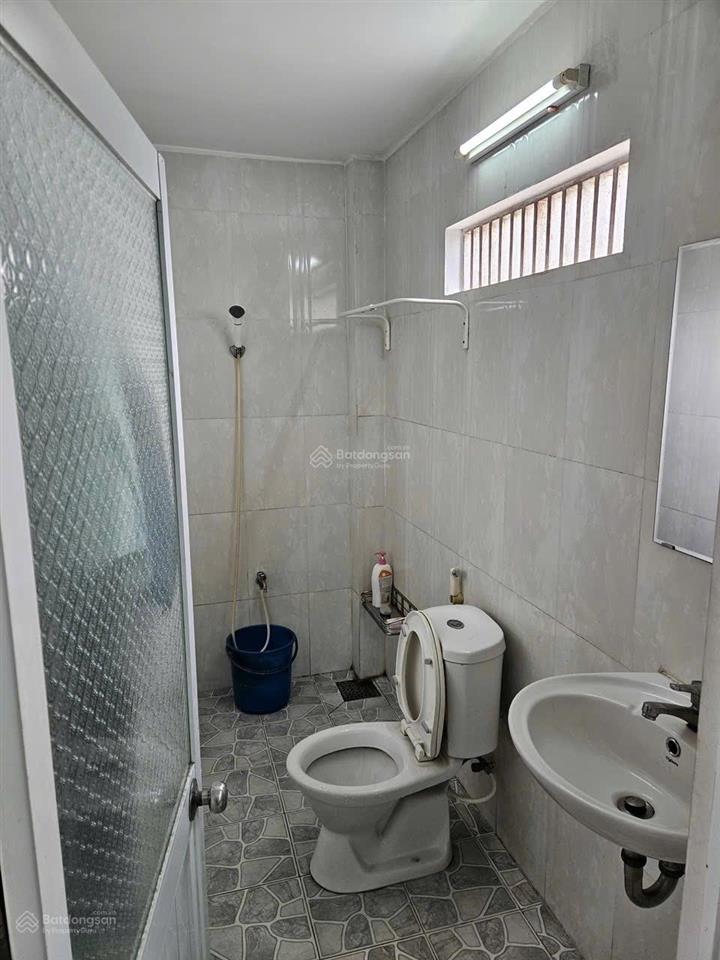 5.5 triệu/tháng  nhà nguyên căn 1 phòng ngủ có nội thất hẻm 990 nguyễn duy trinh