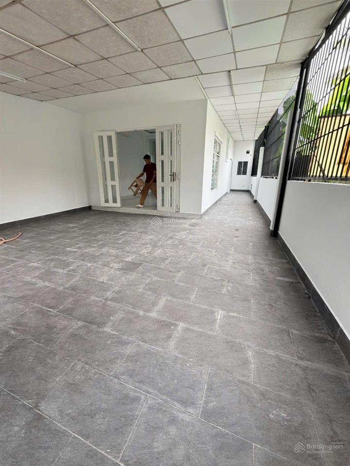 10 triệu/tháng  nhà ( 5 x 18m ) 1 lầu 3 phòng 4wc nguyễn duy trinh, p.long trường