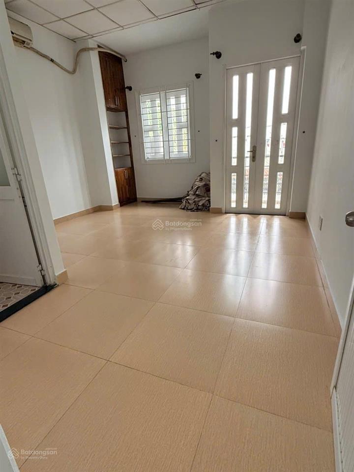 10 triệu/tháng  nhà ( 5 x 18m ) 1 lầu 3 phòng 4wc nguyễn duy trinh, p.long trường
