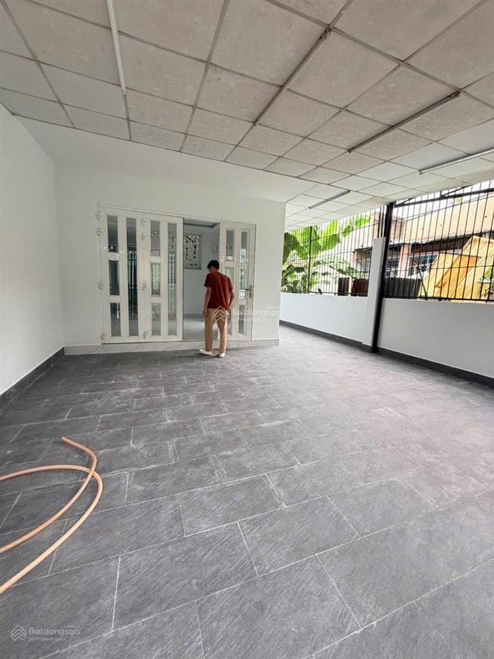 10 triệu/tháng  nhà ( 5 x 18m ) 1 lầu 3 phòng 4wc nguyễn duy trinh, p.long trường
