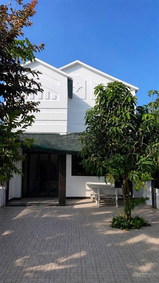 8 triệu/tháng  nhà 230m2 có 1 lầu 2 phòng ngủ 3wc sân xe hơi cách vinhome grand park 5 phút