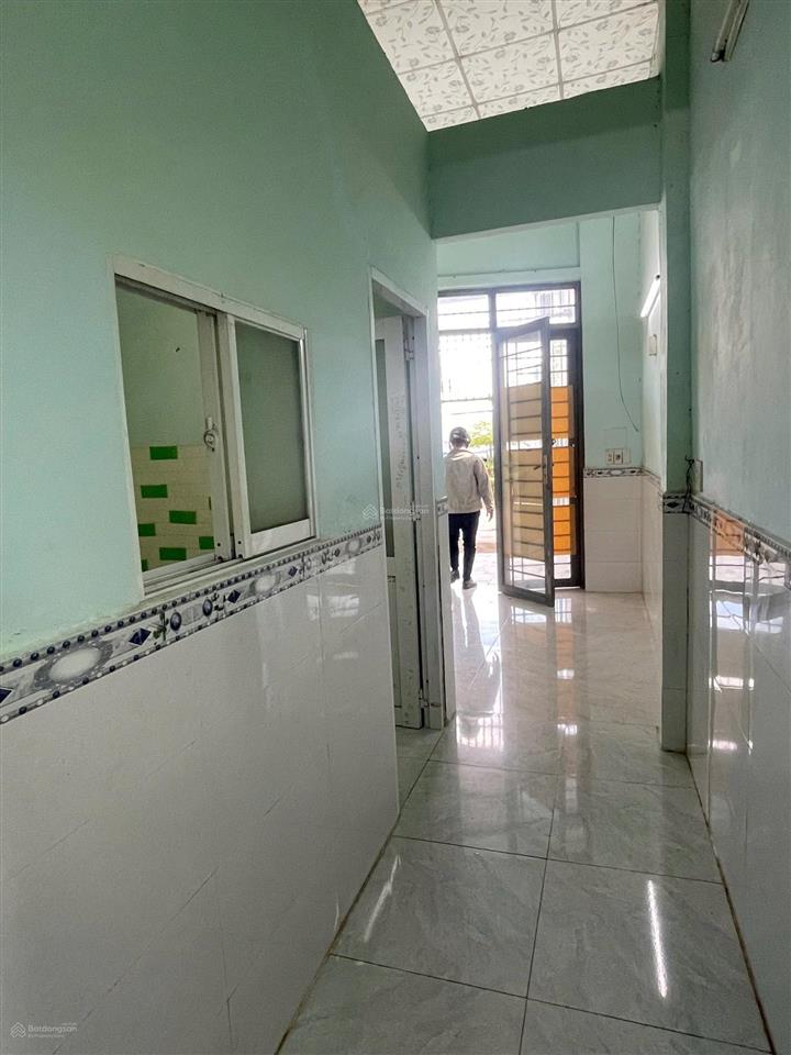 6 triệu/tháng  nhà nguyên căn mặt tiền đường số 8 lò lu, cách vinhome chỉ 7 phút