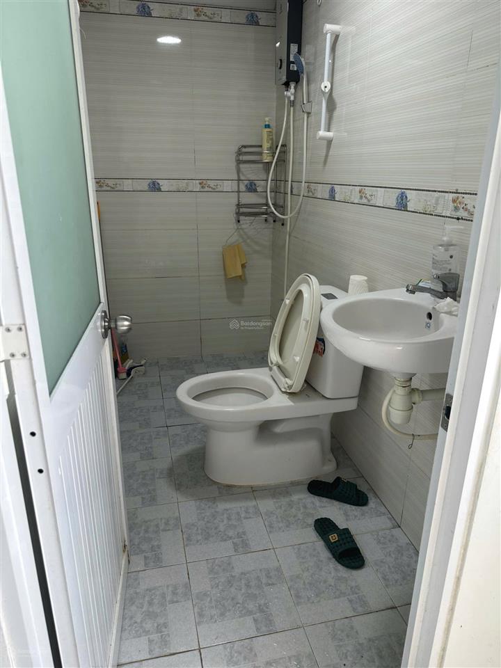 6.5 triệu/tháng  nhà 2 phòng ngủ 2wc lò lu gần khu công nghệ cao, vinhome q. 9