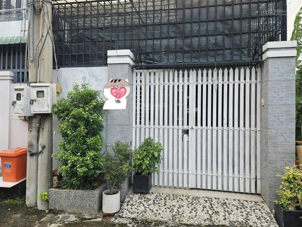 5.5 triệu/tháng  nhà nguyên căn đường 990 nguyễn duy trinh, p. phú hữu cách q.2 chỉ 10 phút