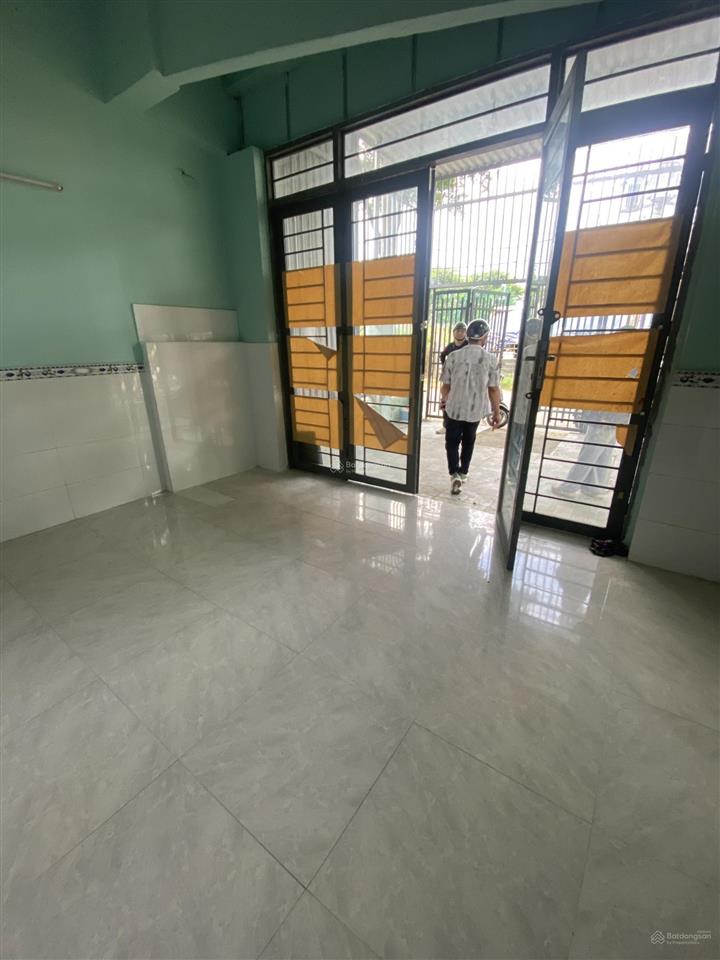5 triệu/tháng  nhà nguyên căn đường xe hơi lò lu cách kcn cao, vinhomes quận 9 chỉ 10 phút