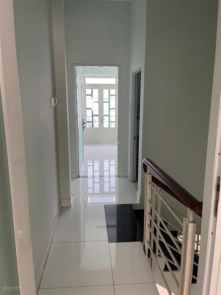 7 triệu/tháng  nhà nguyên căn 1 lầu 2 phòng ngủ khu an ninh nguyễn duy trinh gần ubnd phường