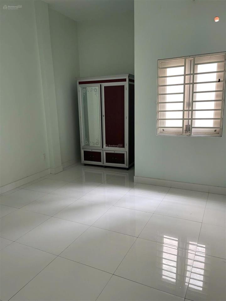 7 triệu/tháng  nhà nguyên căn 1 lầu 2 phòng ngủ khu an ninh nguyễn duy trinh gần ubnd phường