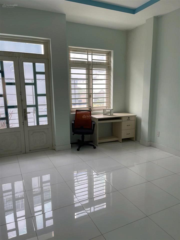 7 triệu/tháng  nhà nguyên căn 1 lầu 2 phòng ngủ khu an ninh nguyễn duy trinh gần ubnd phường