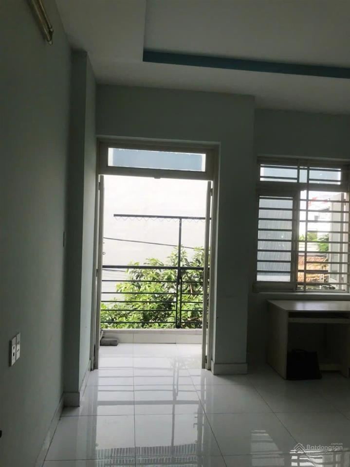 7 triệu/tháng  nhà nguyên căn 1 lầu 2 phòng ngủ khu an ninh nguyễn duy trinh gần ubnd phường