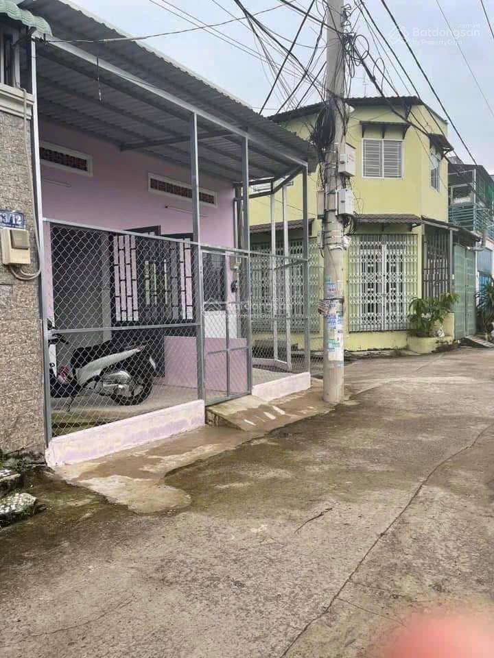 4.5 triệu/tháng  nhà cấp 4 có lửng đường xe hơi bùi xương trạch, cạnh trường cấp 1.2 long trường
