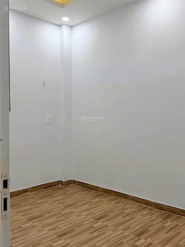 Nhà 2 lầu 3 phòng ngủ sân thượng đường xe hơi, khu an ninh nguyễn duy trinh  9 triệu/tháng
