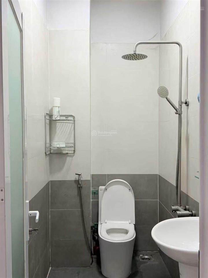 Nhà 2 lầu 3 phòng ngủ sân thượng đường xe hơi, khu an ninh nguyễn duy trinh  9 triệu/tháng