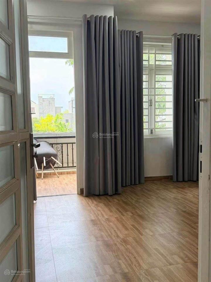 Nhà 2 lầu 3 phòng ngủ sân thượng đường xe hơi, khu an ninh nguyễn duy trinh  9 triệu/tháng