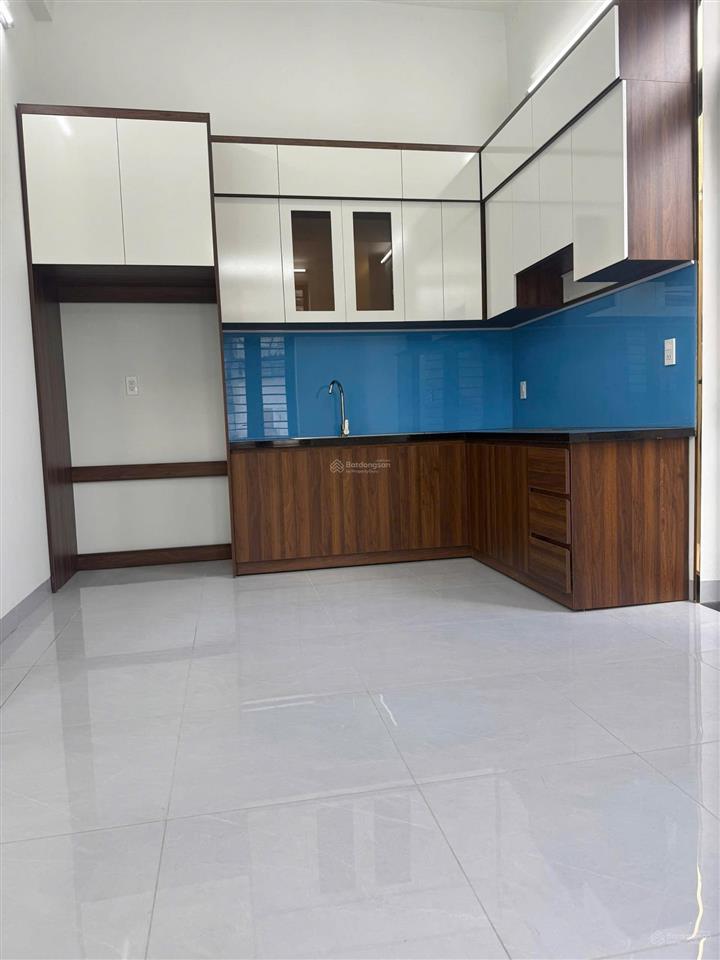 12 triệu/tháng  căn góc 2 mặt tiền 2 lầu nhà mới 3 phòng ngủ 4 wc riêng nguyễn duy trinh