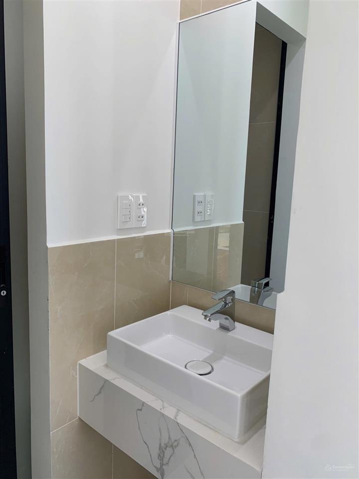 12 triệu/tháng  căn góc 2 mặt tiền 2 lầu nhà mới 3 phòng ngủ 4 wc riêng nguyễn duy trinh