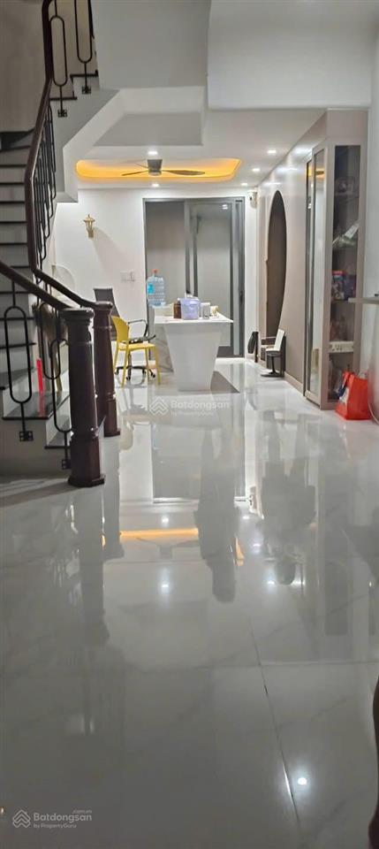 Nhà sạch sẽ khang trang kdc văn minh đường xe hơi 2 lầu 3pn nguyễn duy trinh  giá 12 triệu