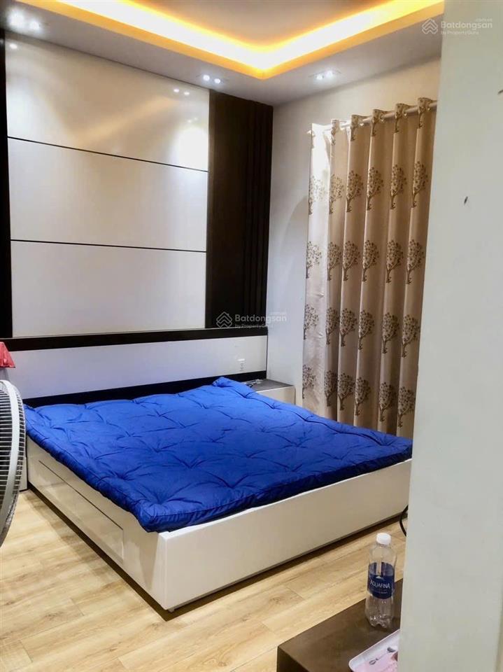 Nhà phố sạch sẽ 5 x 17m có 2 lầu 3pn 4wc riêng kdc valencia nguyễn duy trinh  giá 12,5 triệu/tháng