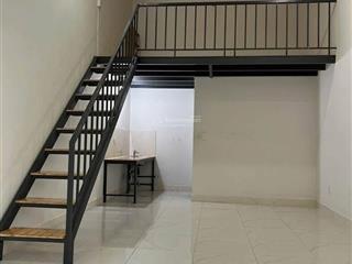 4.2 triệu/tháng  nhà 1 trệt 1 lửng đường xe hơi trường lưu ngay chợ long trường