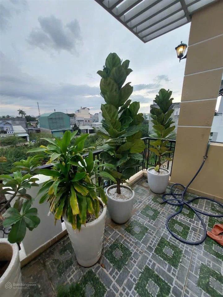 Nhà nguyên căn 3 phòng ngủ 2 lầu đường xe hơi nguyễn duy trinh  tam đa có nội thất  9 triệu