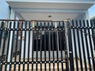 7.5 triệu/tháng  nhà nguyên căn 4 phòng ngủ hẻm lò lu cách vinhome q.9, kcn cao chỉ 5 phút