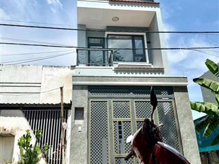 Nhà mới xây sạch sẽ cao cấp 2 lầu 4 phòng ngủ đường xe hơi lò lu gần vinhome  giá 10 triệu/tháng