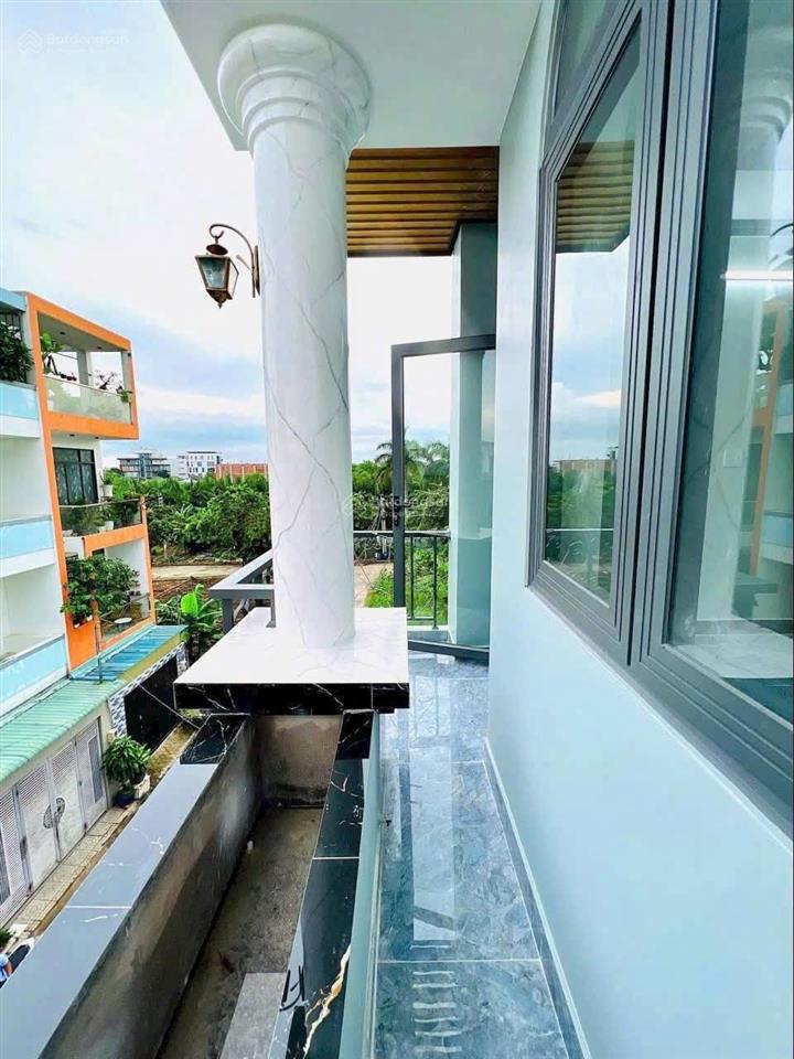 10 triệu/tháng  nhà mới xây gọn gàng, sạch sẽ 1 trệt 2 lầu 4 phòng ngủ đường xe hơi gần vinhome q9