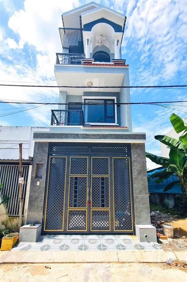 10 triệu/tháng  nhà mới xây gọn gàng, sạch sẽ 1 trệt 2 lầu 4 phòng ngủ đường xe hơi gần vinhome q9