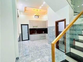 10 triệu/tháng  nhà mới xây gọn gàng, sạch sẽ 1 trệt 2 lầu 4 phòng ngủ đường xe hơi gần vinhome q9