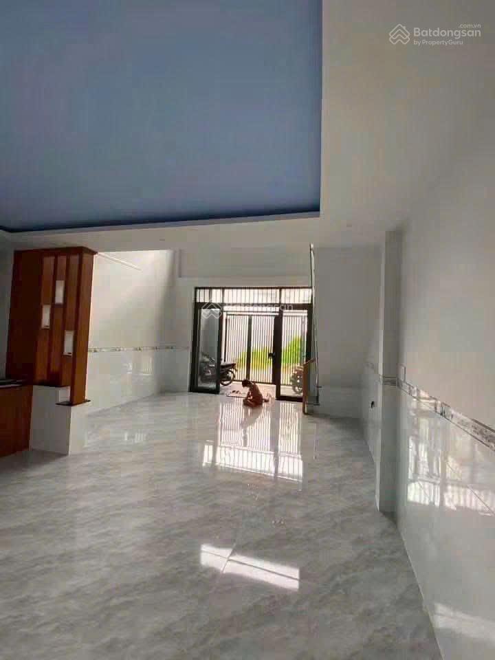Nhà gọn gàng sạch sẽ 3 phòng ngủ cách vinhome grand park chỉ 5 phút
