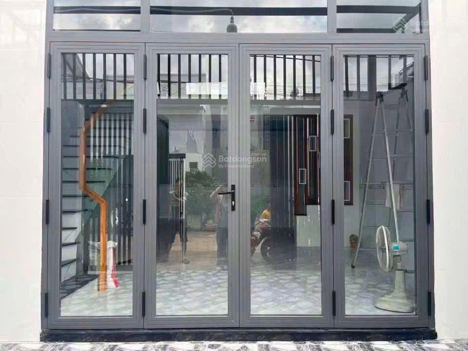 Nhà gọn gàng sạch sẽ 3 phòng ngủ cách vinhome grand park chỉ 5 phút