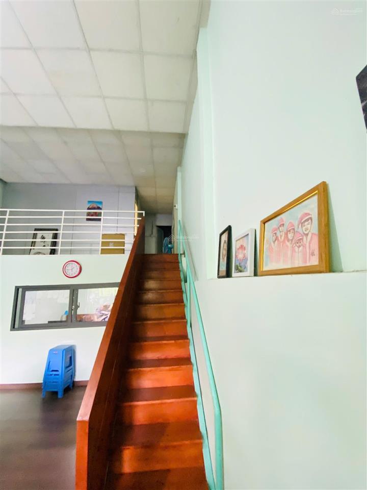 6 triệu/tháng  nhà nguyên căn 88m2 ngang 5m trường lưu, cách vinhome q.9, kcn cao chỉ 10 phút
