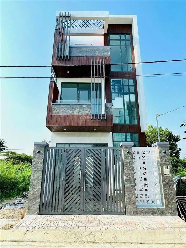 7.5 triệu/tháng  nhà đẹp 1 trệt 2 lầu 3pn + 1 phòng thờ 3 máy lạnh đường xe hơi cách vinhome 10p