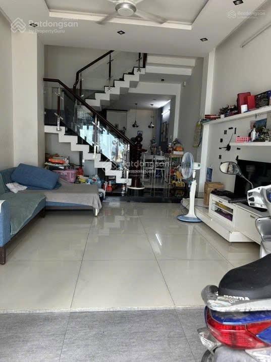 Nhà nguyên căn 2 lầu 3 phòng ngủ có nội thất p. tăng nhơn phú a  giá 12 triệu/tháng