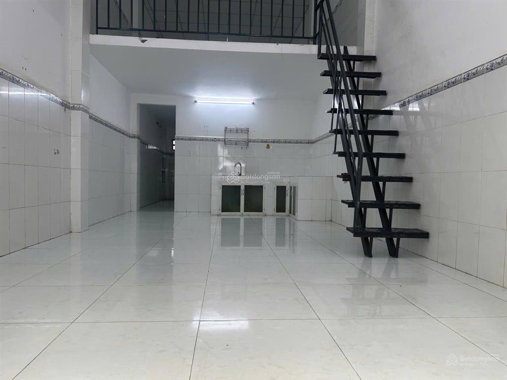 5.5 triệu/tháng  nhà nguyên căn 2 phòng ngủ đường 8m nguyễn duy trinh  lã xuân oai