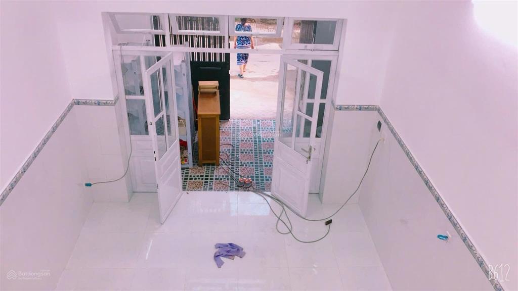 5.5 triệu/tháng  nhà nguyên căn 2 phòng ngủ đường 8m nguyễn duy trinh  lã xuân oai