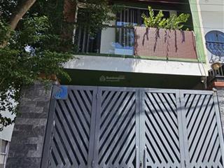 10 triệu/tháng  nhà 2 lầu 3 phòng ngủ đường thông 8m lò lu, gần vinhome  kcn cao q.9