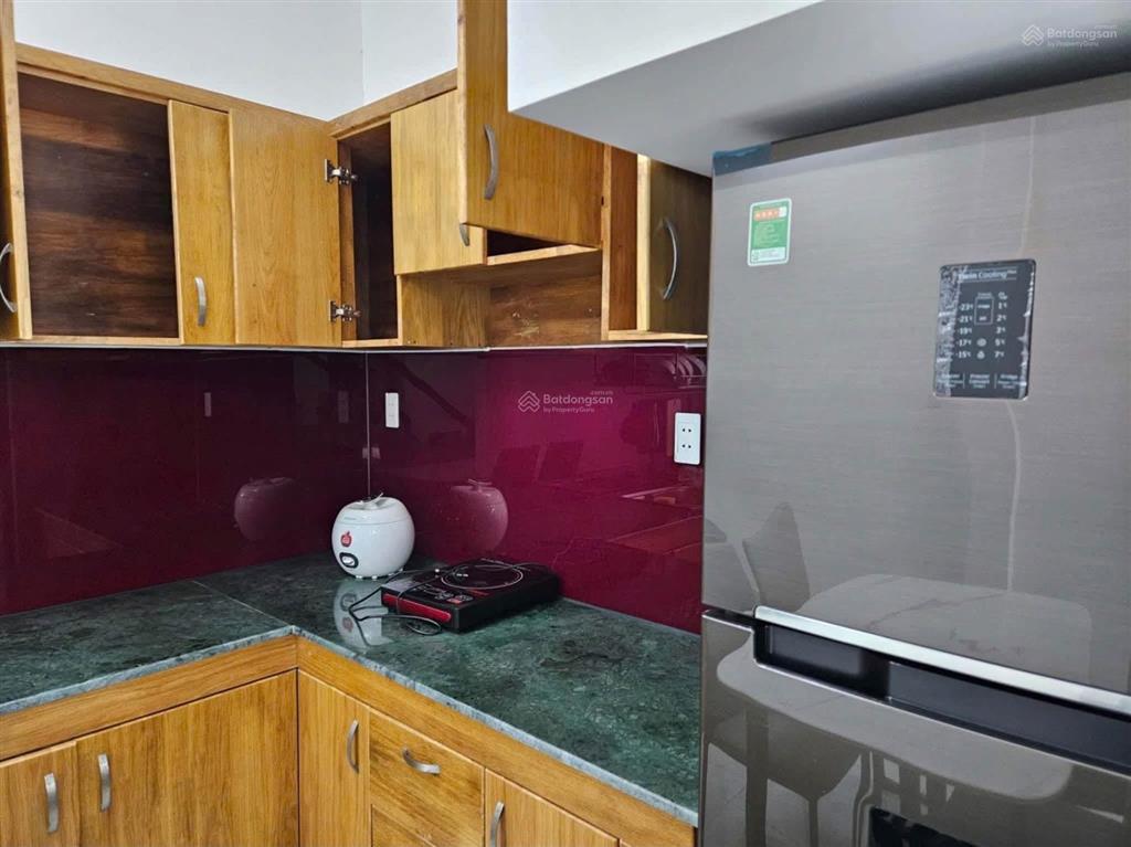 10 triệu/tháng  nhà 2 lầu 3 phòng ngủ đường thông 8m lò lu, gần vinhome  kcn cao q.9