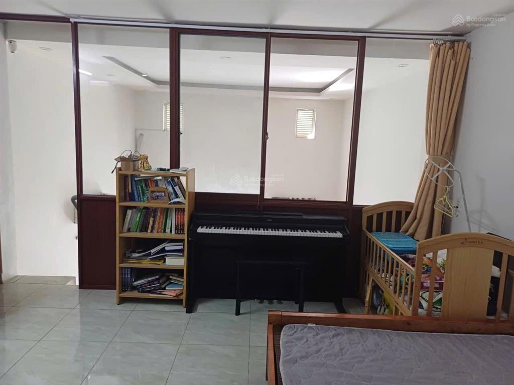 6 triệu/tháng  nhà nguyên căn gần ubnd phường long trường  nguyễn duy trinh có 2 máy lạnh