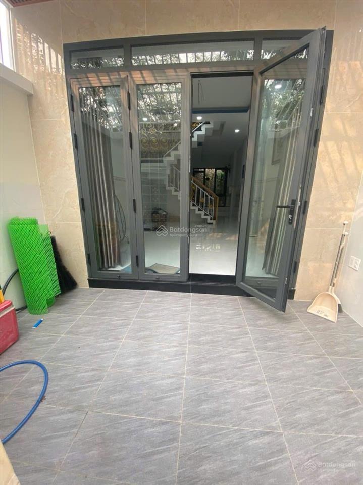 10 triệu/tháng  nhà xây chắc chắn 63m2 đường thông 8m lò lu 2 lầu, gần vinhome grand park