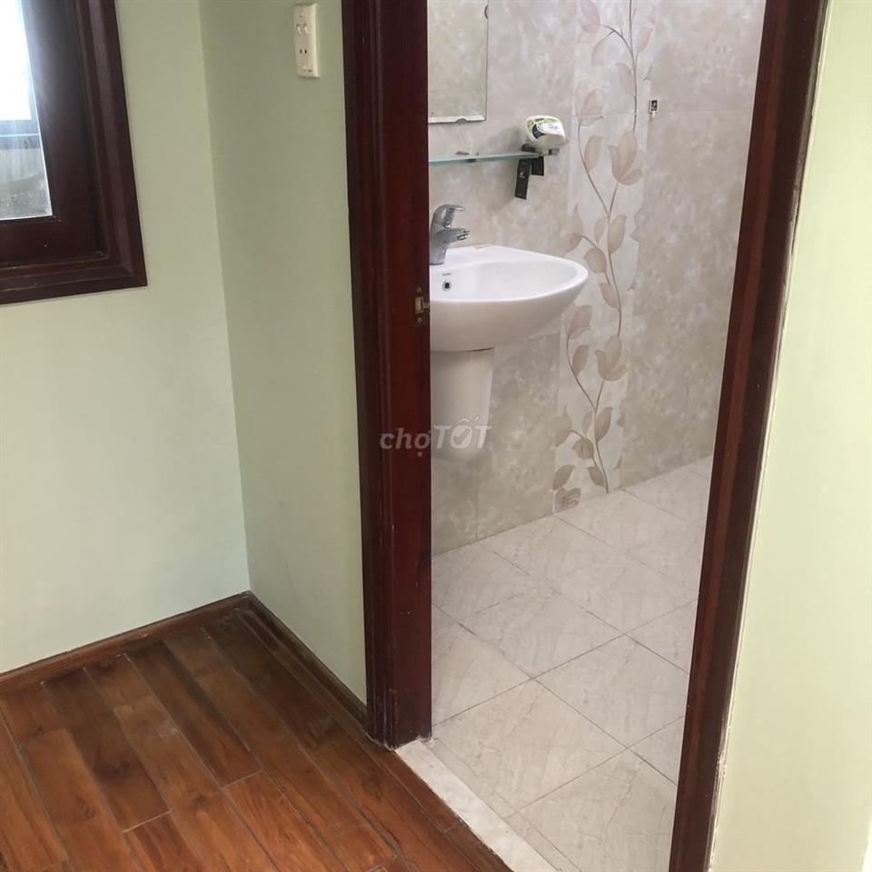 Cho thuê nhà nguyên căn đường rộng 10m 36/76 Lê Thị Hồng, P17, GV cũ