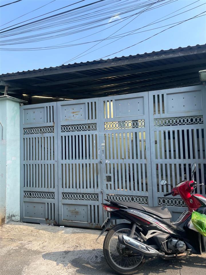 Mình bán căn nhà cấp 4 xã bà điểm, tp hồ chí minh, diện tích đất 180m2 ngang 6m dài 23 nở hậu chữ l