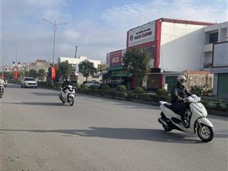 Bán nhà mặt tiền rộng 8,5m mặt đường 359, ngay trung tâm hành chính thành phố, dt 235m2